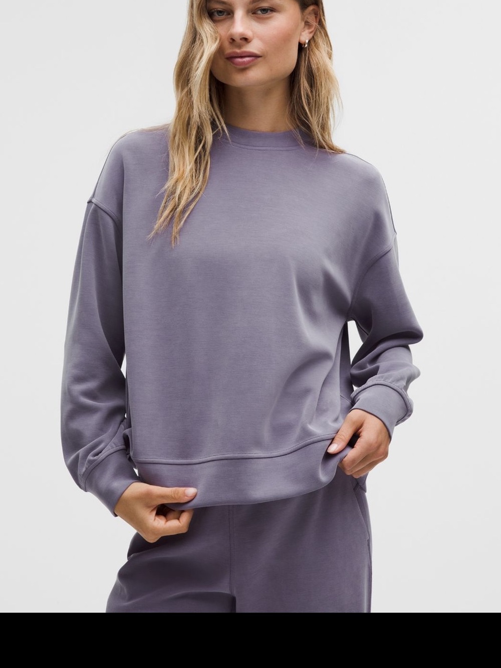 LULULEMON CREWNECK